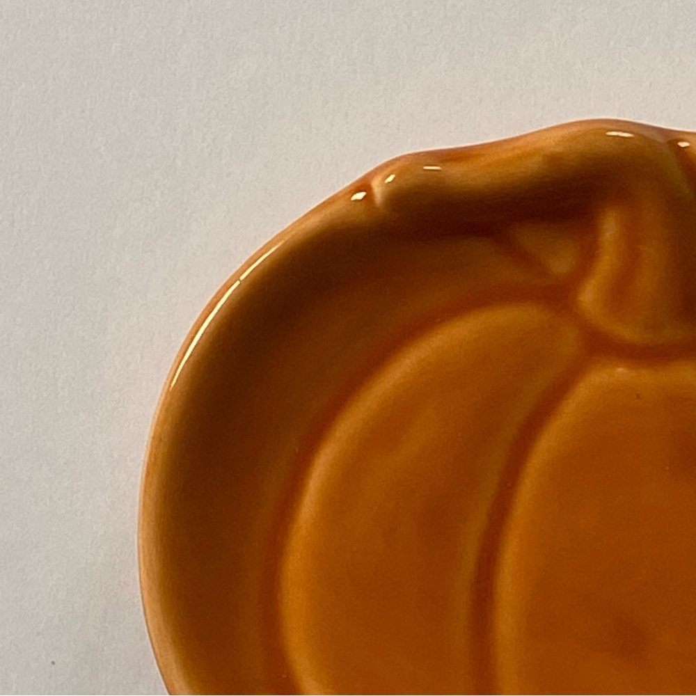 Pumpkin Trinket Dish Small Plate Thanksgiving Ceramic Fall Autumn Orange MINT - Picture 3 of 13